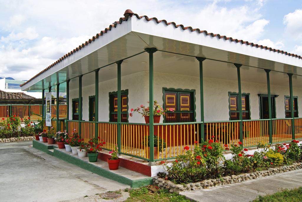 Hostal Casa De Los Taitas Саленто Экстерьер фото