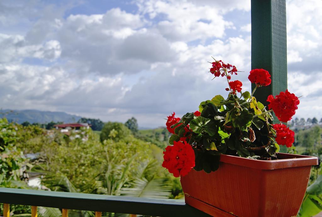 Hostal Casa De Los Taitas Саленто Экстерьер фото
