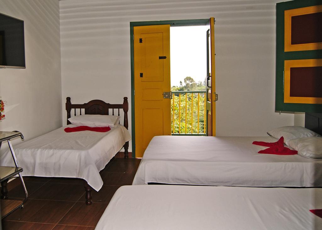 Hostal Casa De Los Taitas Саленто Экстерьер фото