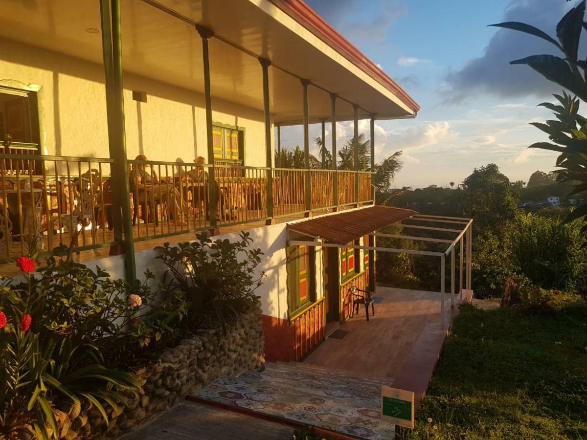 Hostal Casa De Los Taitas Саленто Экстерьер фото